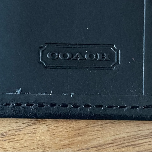 Vintage Coach wallet with checkbook holder - Picture 10 of 14